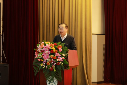 生命学院副院长高学军宣读了《欧洲杯正规买球平台哈尔滨校友会组织机构人员推荐名单》