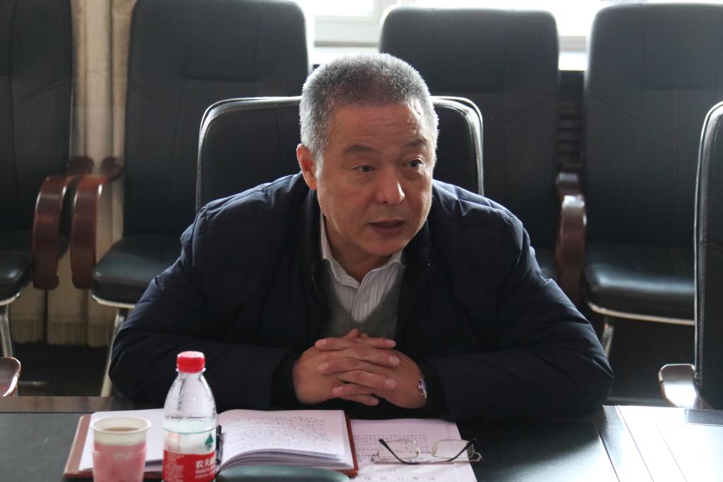 校党委书记孙登林在会上讲话