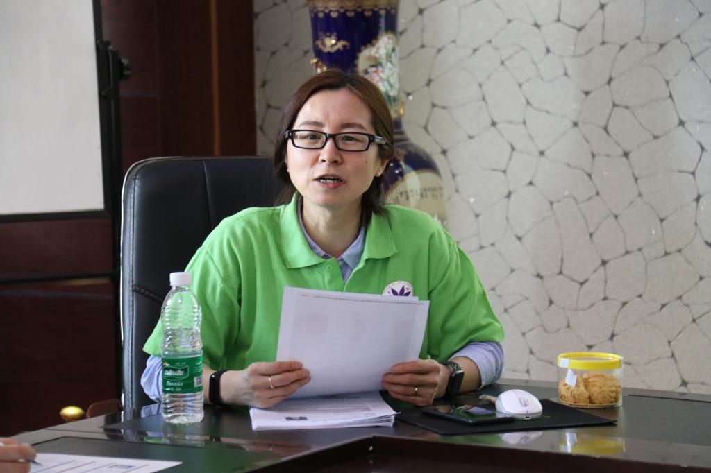 王红梅老师认真讲解